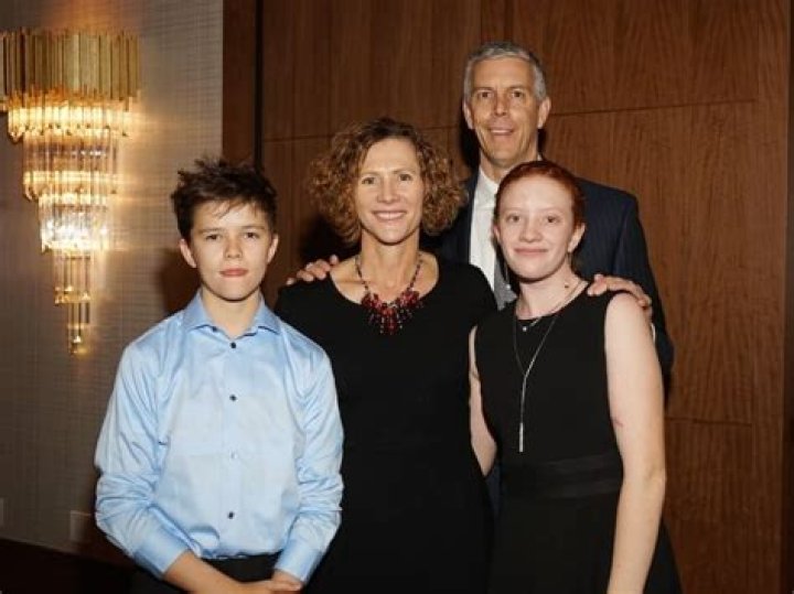 Anthony Miller Biography, Age, Height, Wife, Net Worth, Family